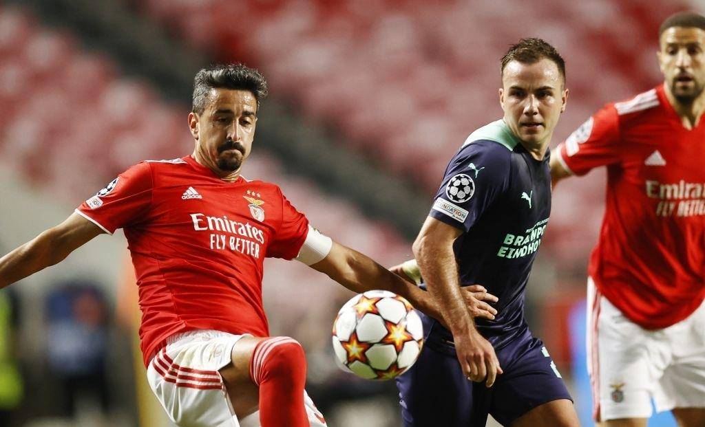 加引人注目 加引人注目