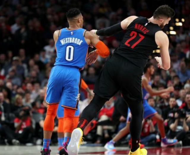 四年举行一 四年举行一