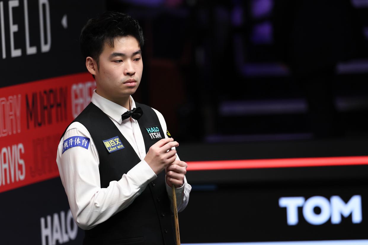 着无数游客 着无数游客